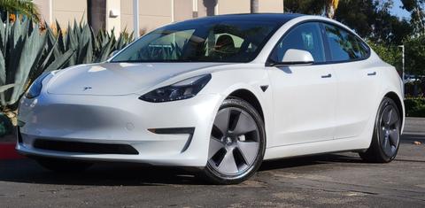 Tesla Model 3 2022