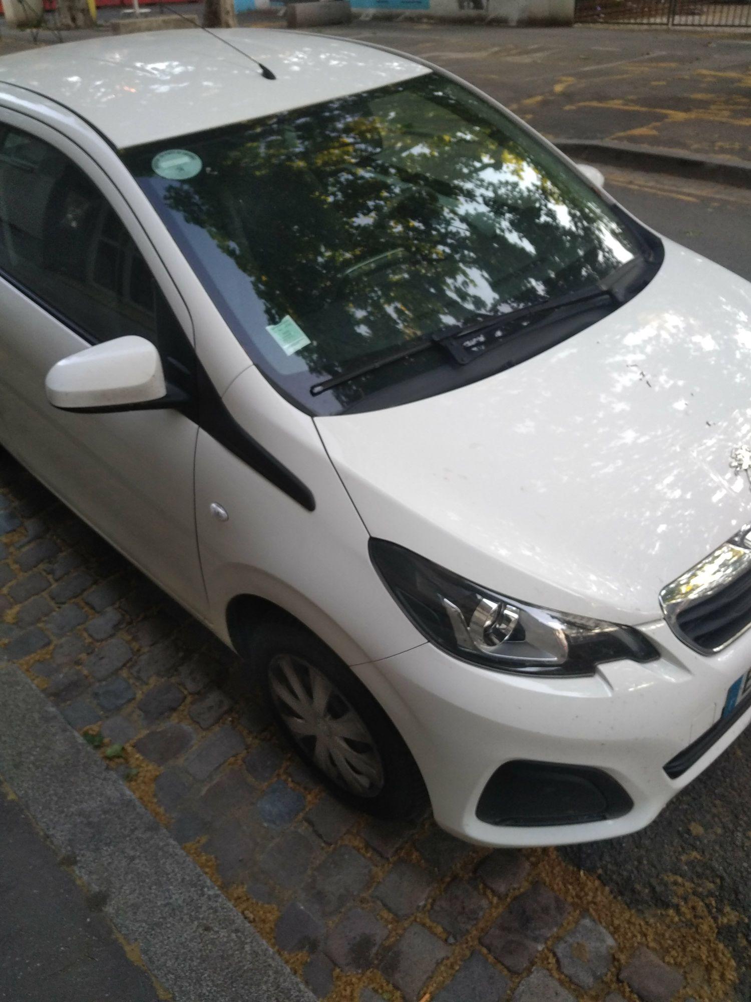 Peugeot 108 2017 à Lyon