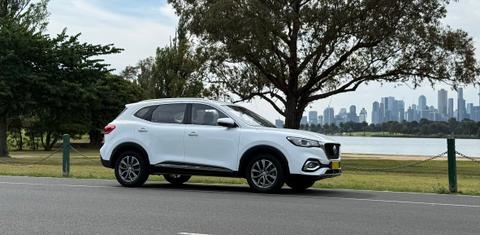 MG HS 2023