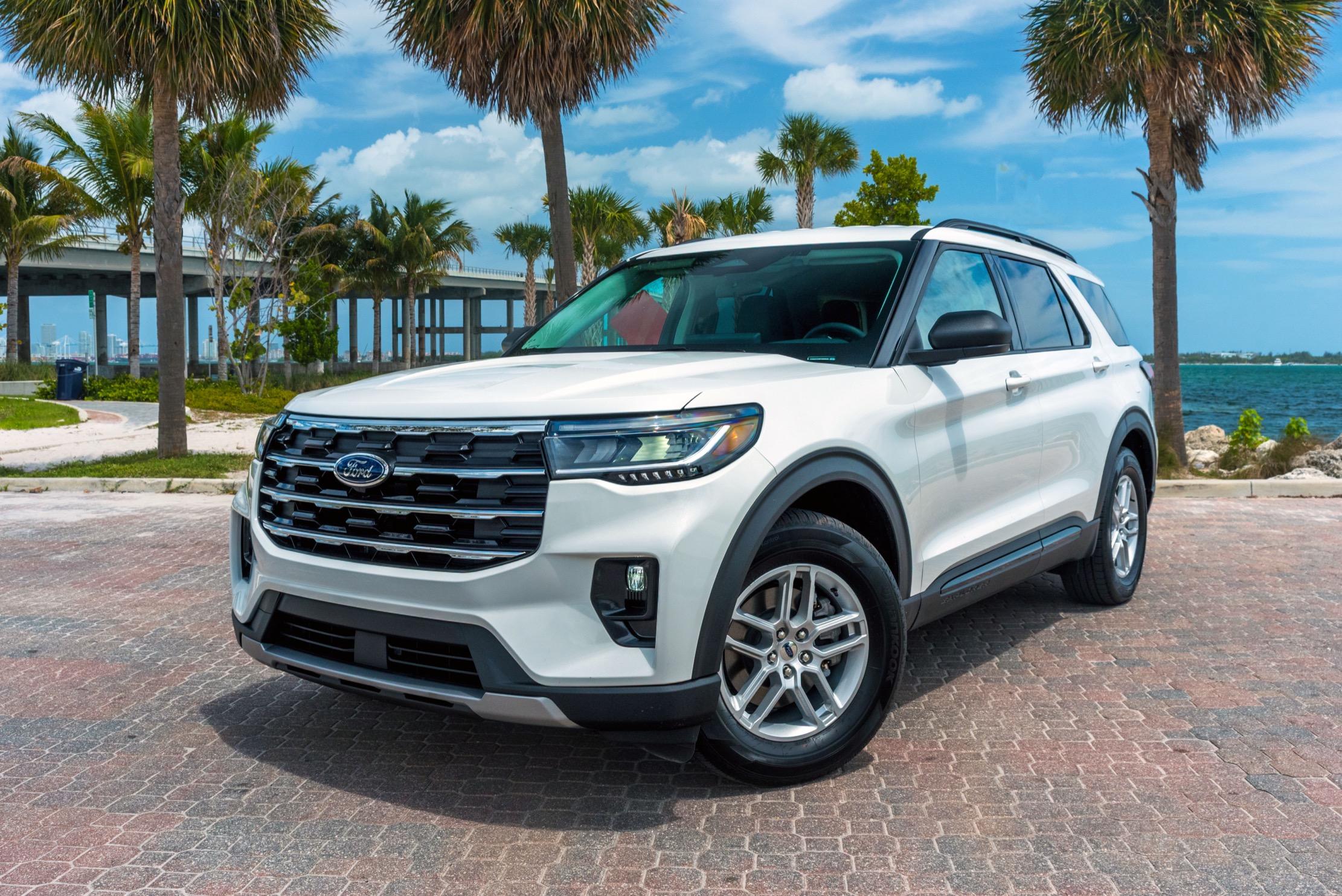 Ford Explorer 2026 in Hialeah, FL