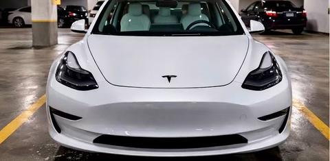 Tesla Model 3 2022