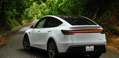 Tesla Model Y 2026