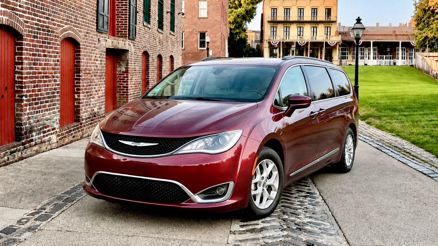 Chrysler Pacifica 2018 in Antelope, CA