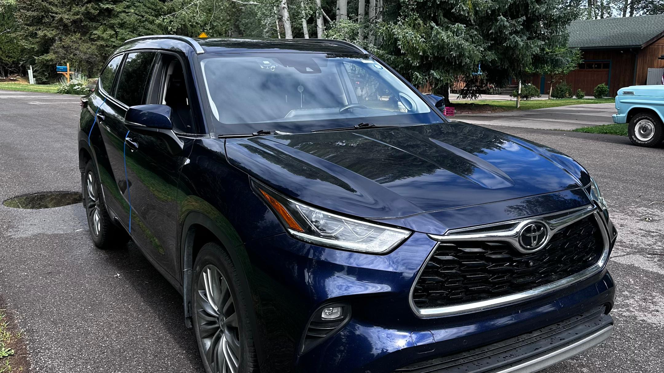 Toyota Highlander 2021 in Aspen, CO