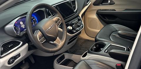 Chrysler Pacifica 2023