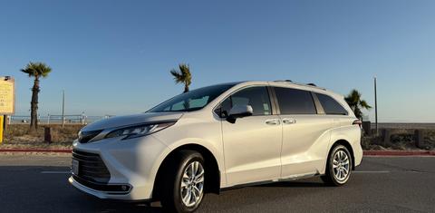 Toyota Sienna 2025