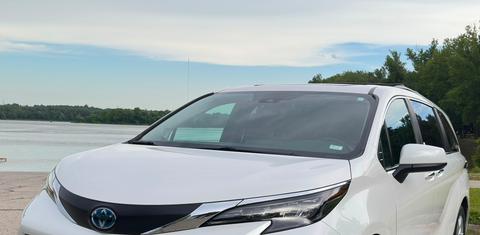 Toyota Sienna 2025
