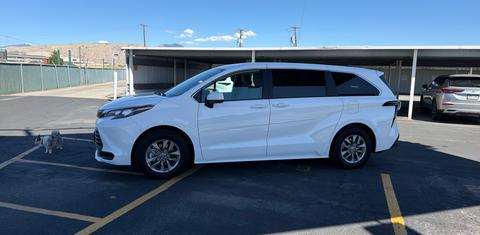 Toyota Sienna 2025