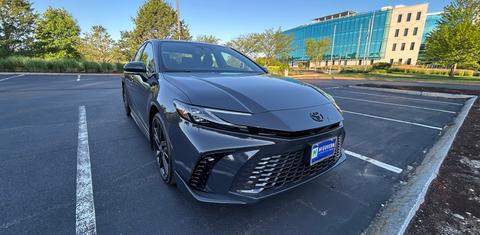 Toyota Camry Hybrid 2025