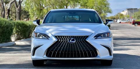 Lexus ES 2022