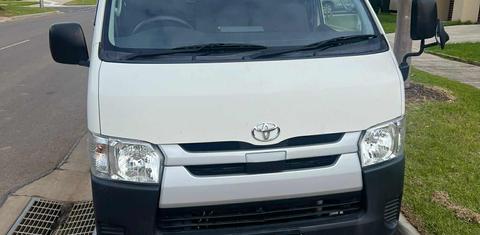 Toyota HIACE 2018