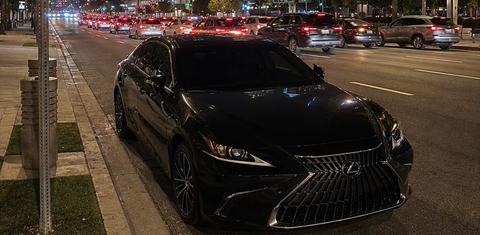 Lexus ES 2025