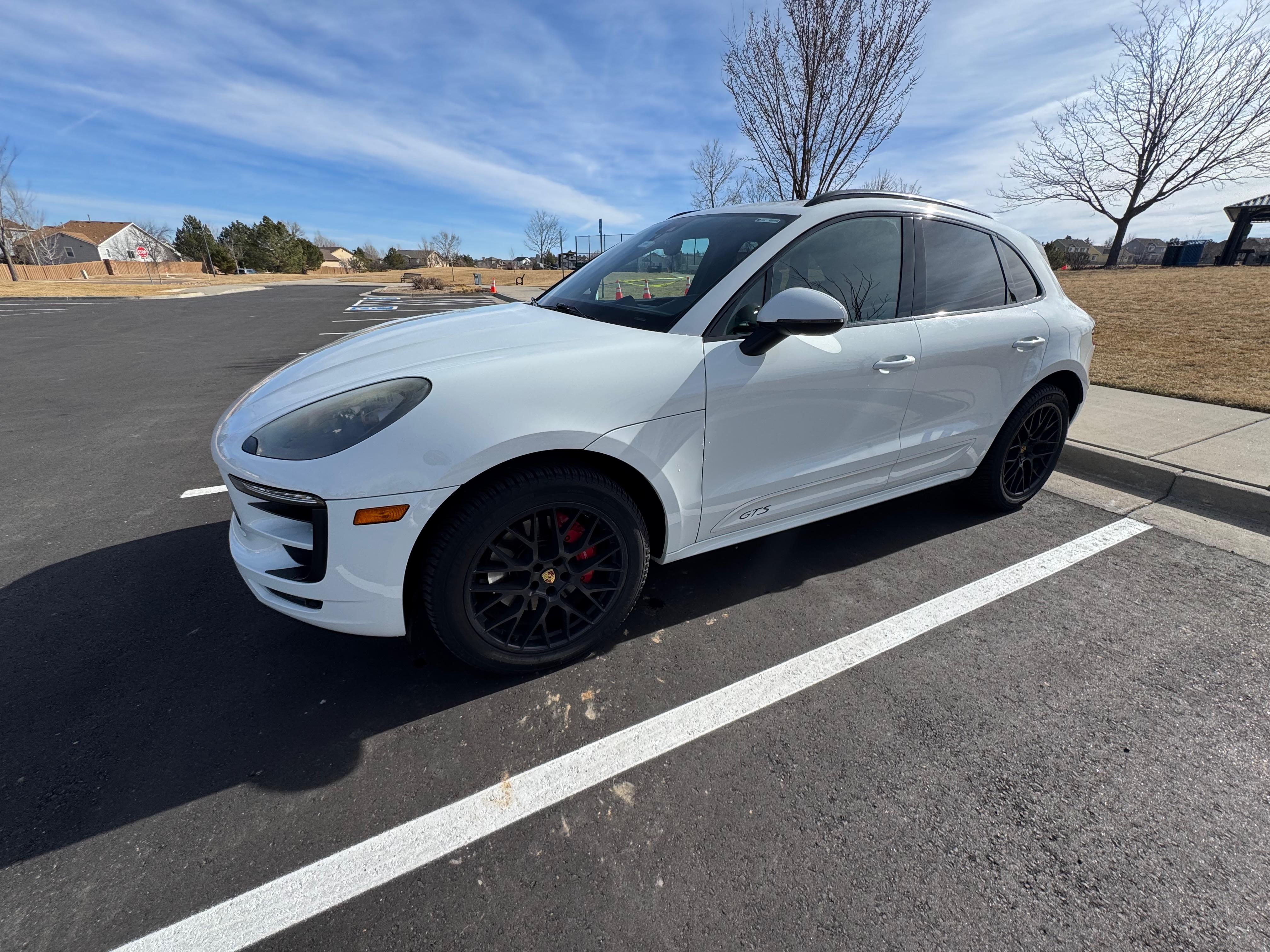 Porsche Macan 2017 in Erie, CO