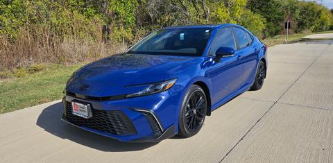 Toyota Camry Hybrid 2025
