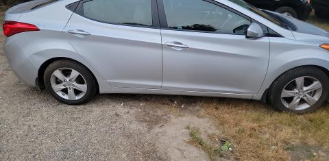 Hyundai Elantra 2013