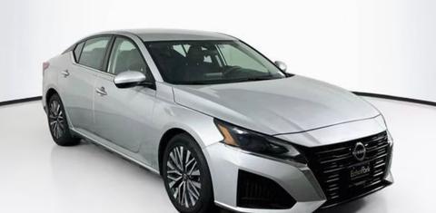 Nissan Altima 2023