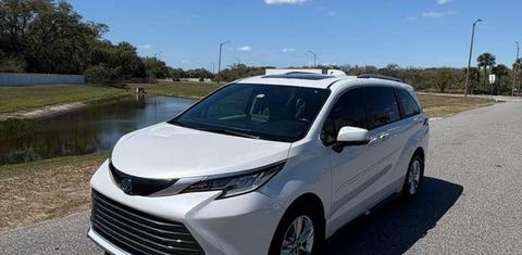 Toyota Sienna 2024