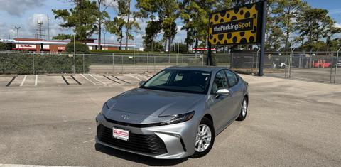 Toyota Camry Hybrid 2026