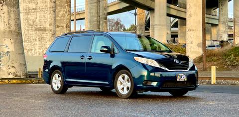 Toyota Sienna 2012