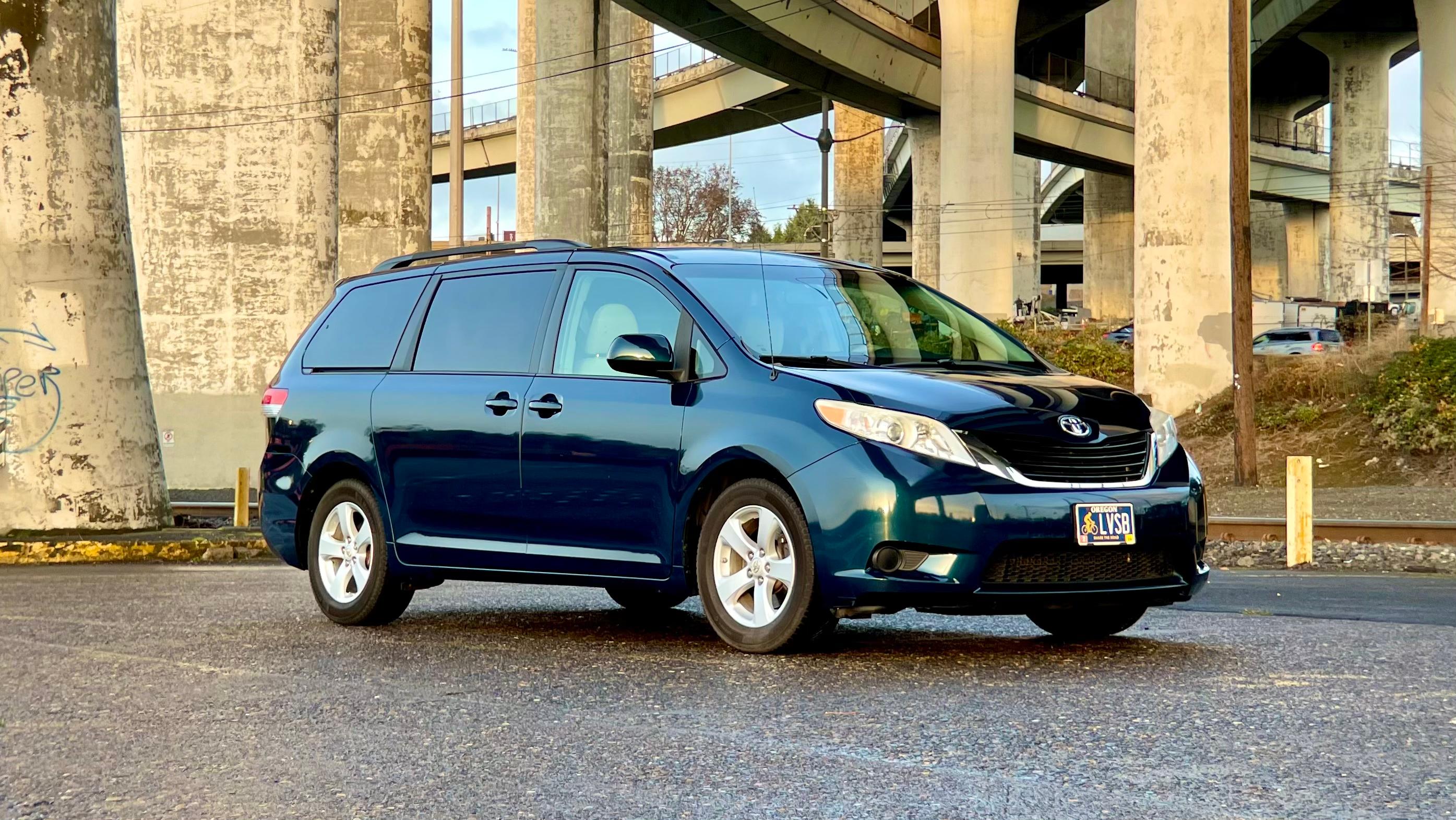Toyota Sienna 2012 in Portland, OR