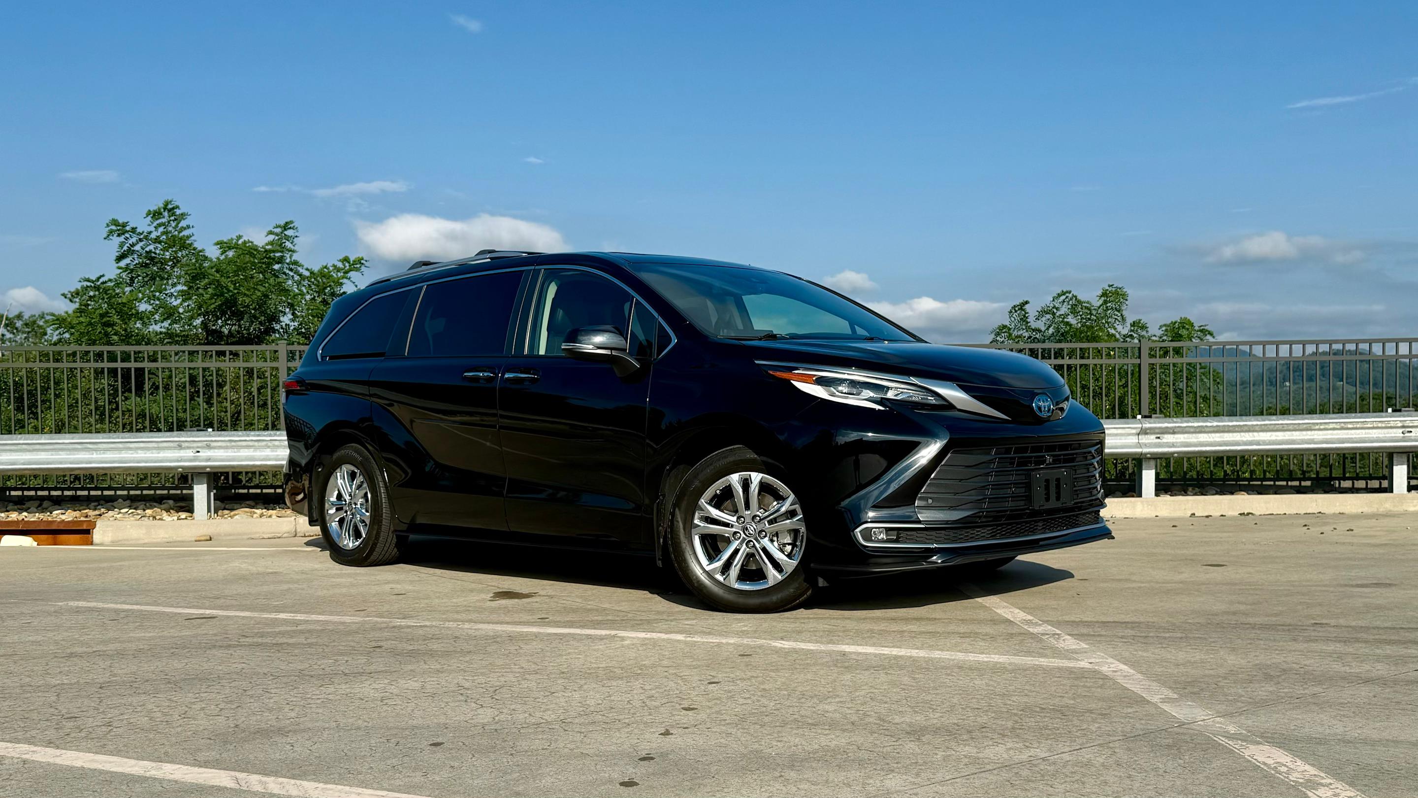 Toyota Sienna 2023 in Arden, NC