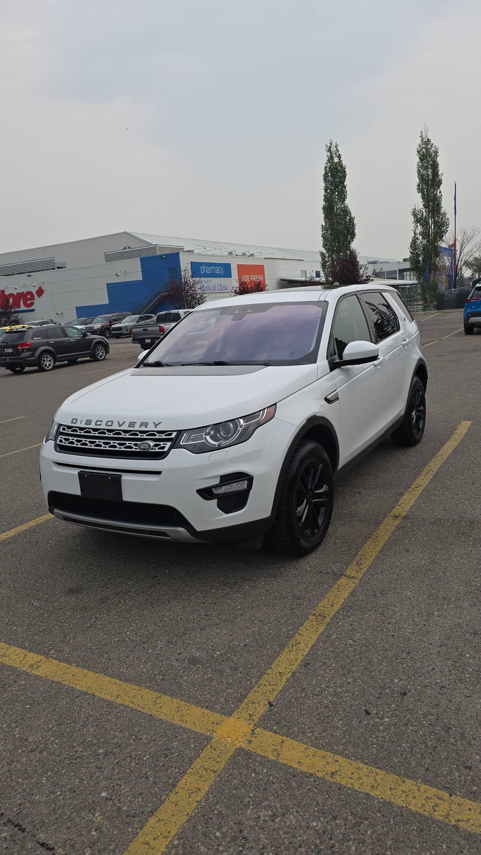 Land Rover Discovery Sport 2019 in Calgary, AB