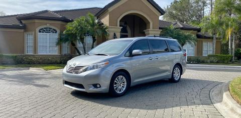 Toyota Sienna 2016