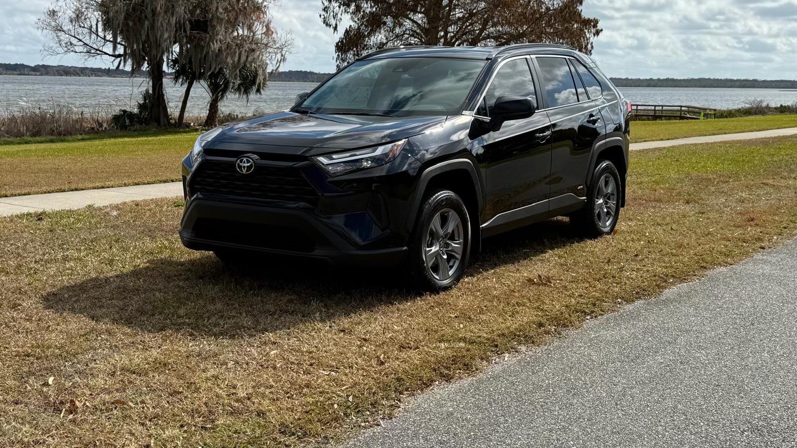Toyota RAV4 Hybrid 2025 in Howey-in-the-Hills, FL