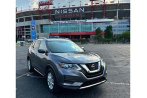 Nissan Rogue car