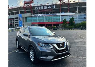 Nissan Rogue car