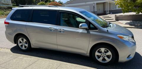 Toyota Sienna 2012