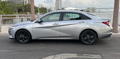 Hyundai Elantra 2021