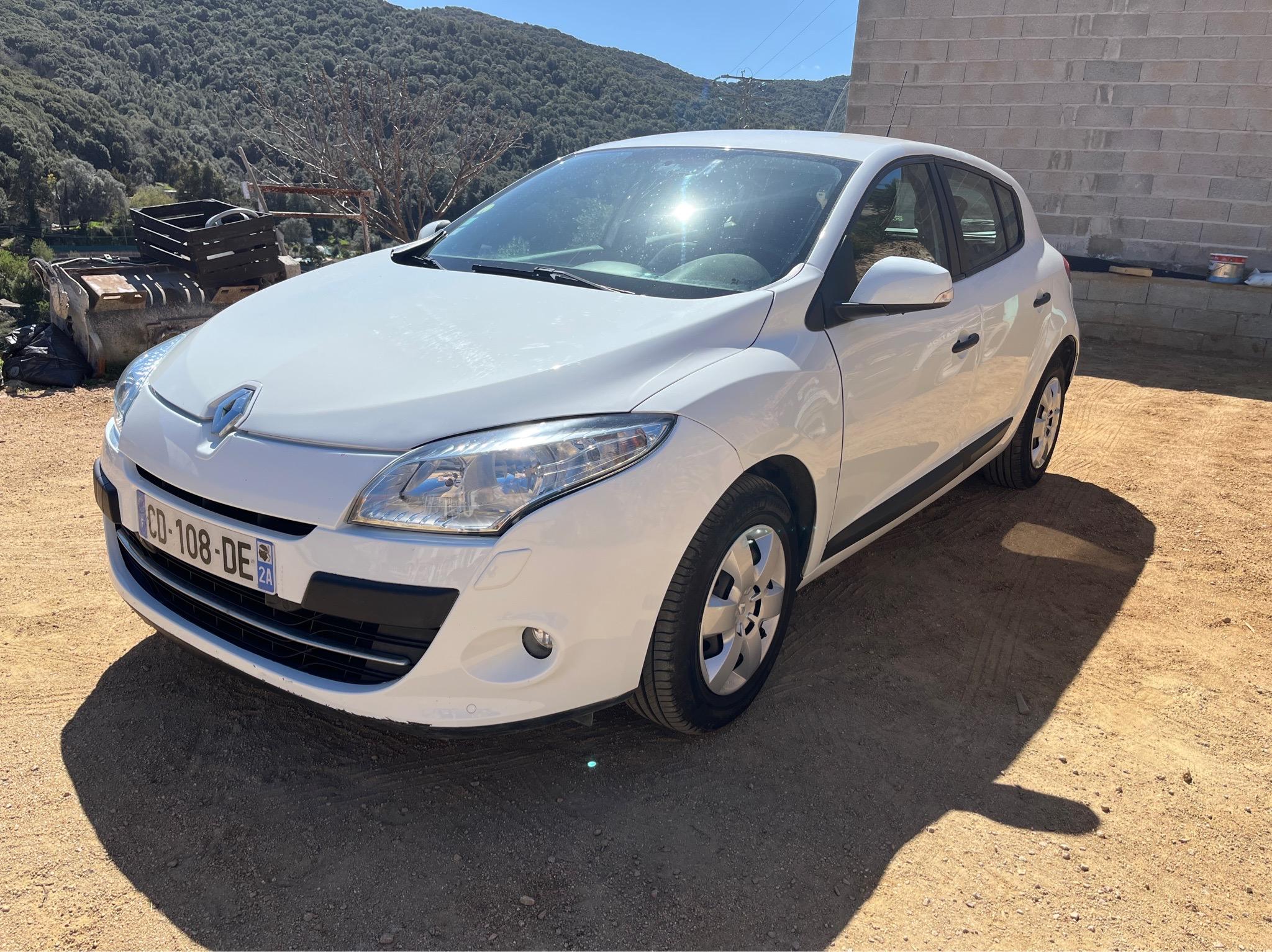 Renault MEGANE III 2012 in Ajaccio
