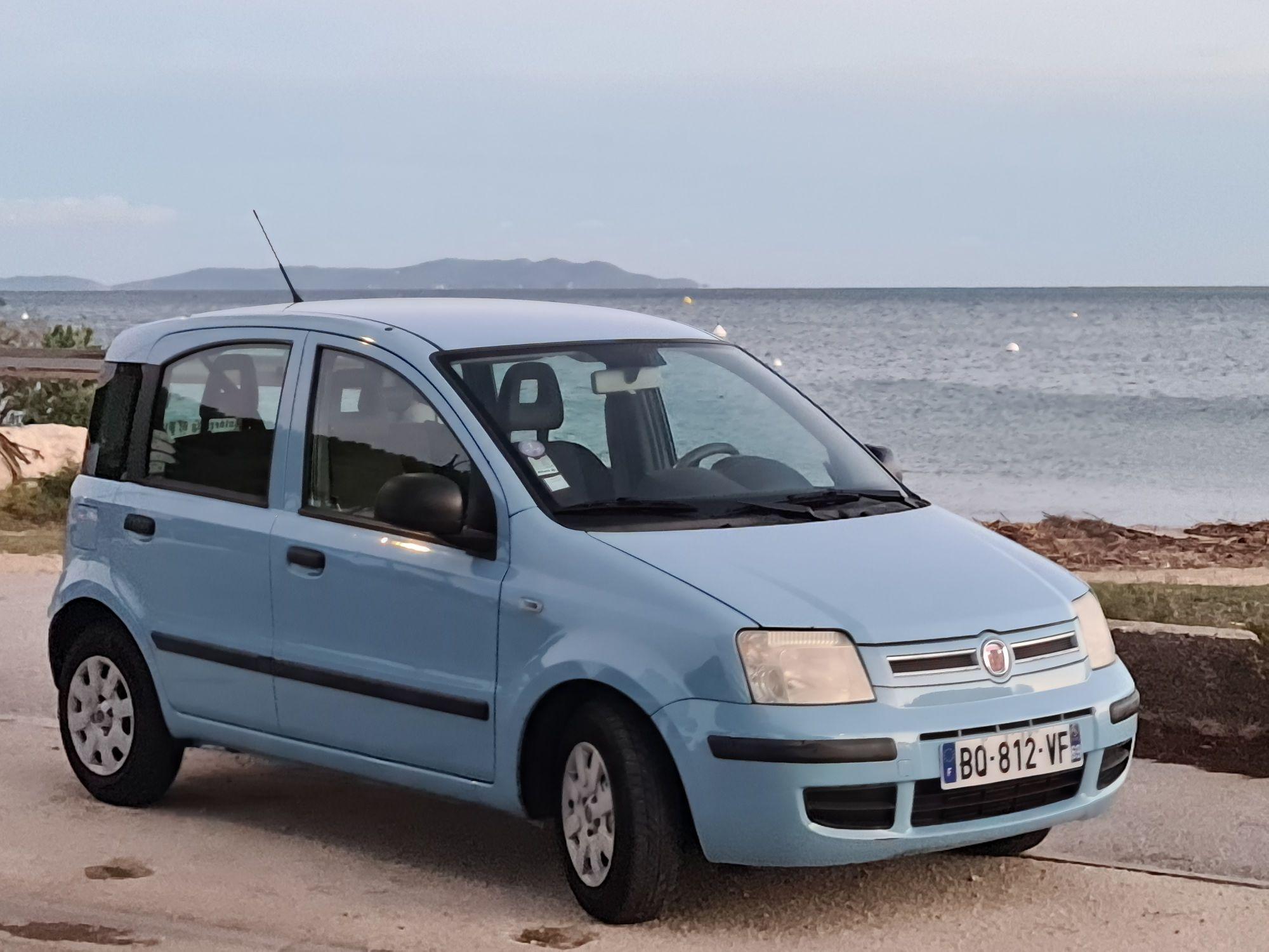 FIAT PANDA MY 2011 à Hyères