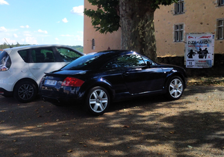 Audi TT Coupé car