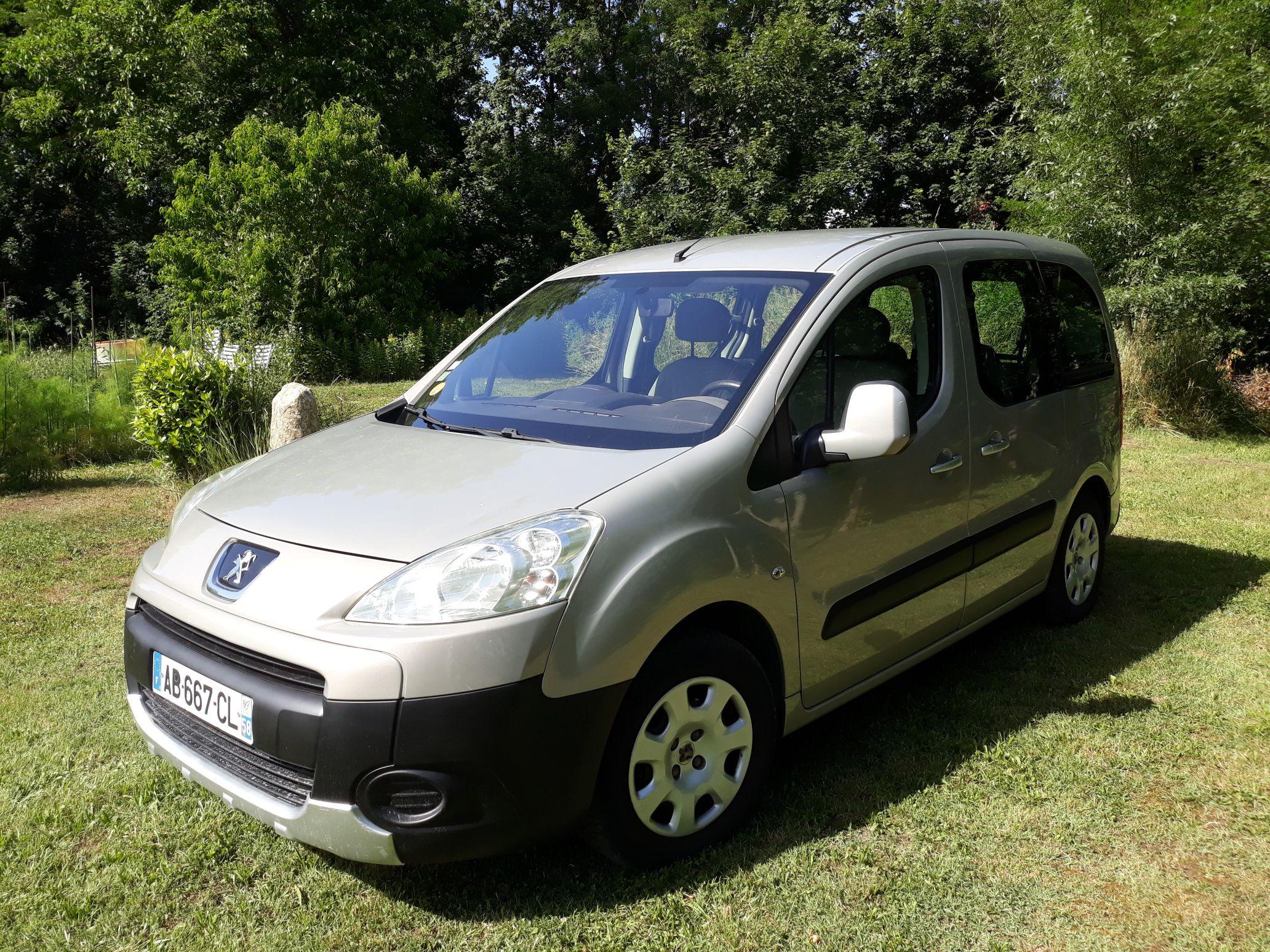 Peugeot PARTNER TEPEE 2009 à Dijon