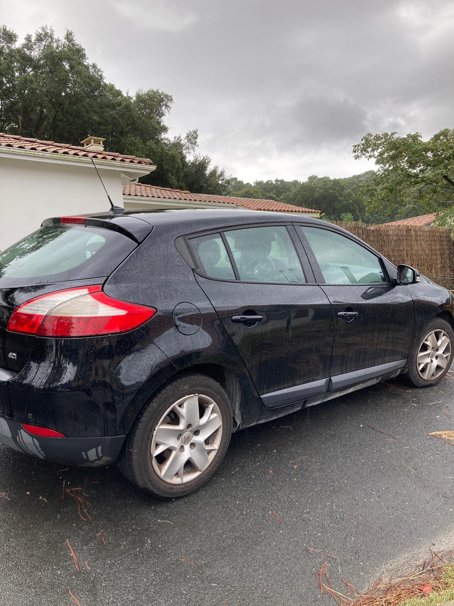 Renault MEGANE III 2012 à Tarnos