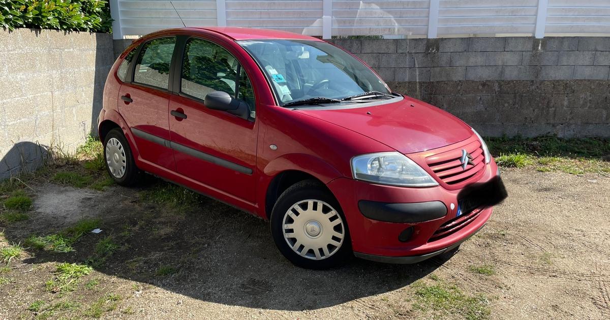 Citroen C3 2004 rental in Quimper, BRETAGNE by Ilauto I. Turo