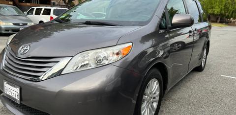 Toyota Sienna 2015