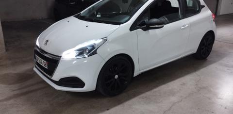 Peugeot 208 2015
