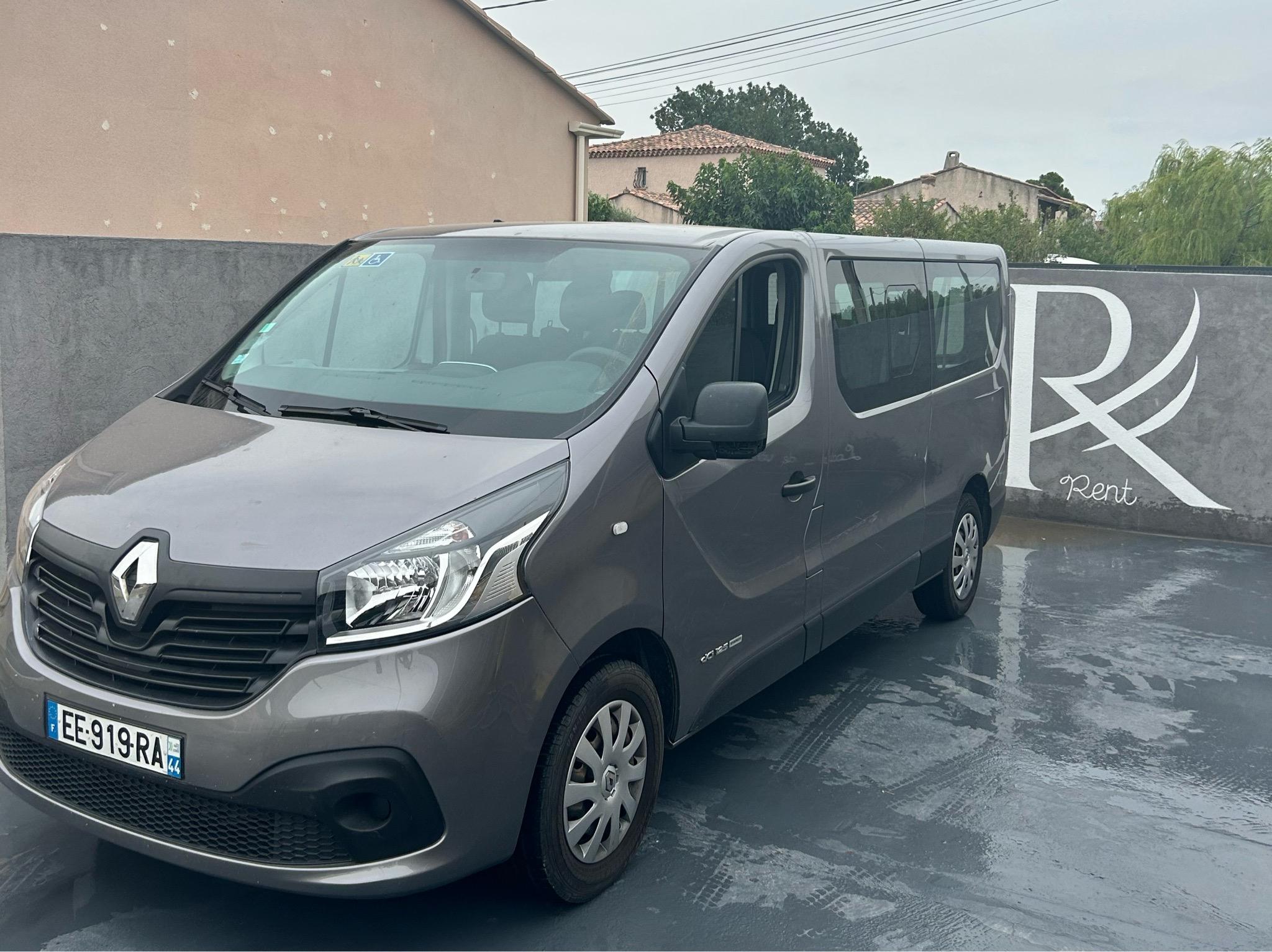 Renault TRAFIC III 2016 à Marignane