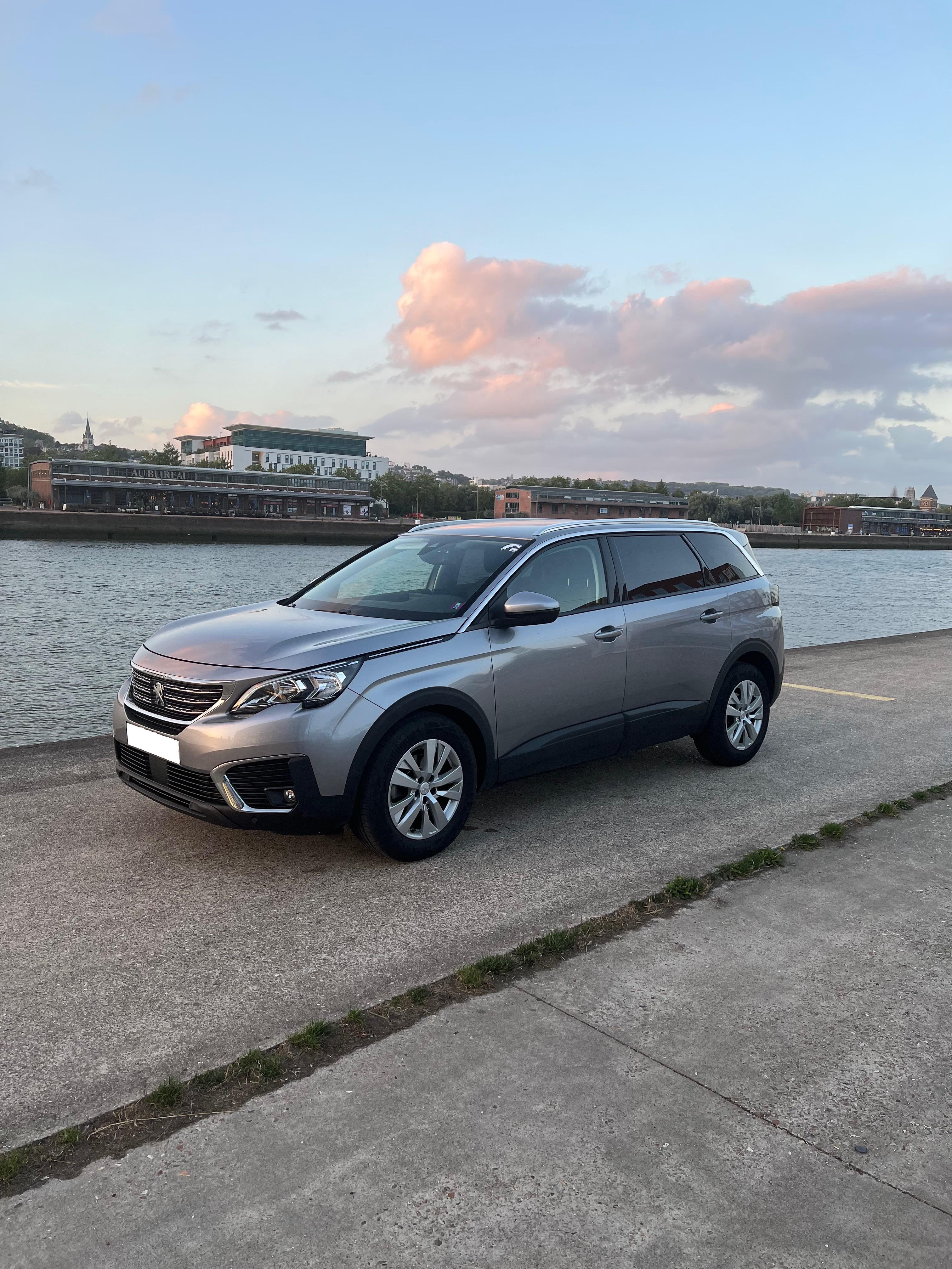 Peugeot 5008 2018 à Rouen