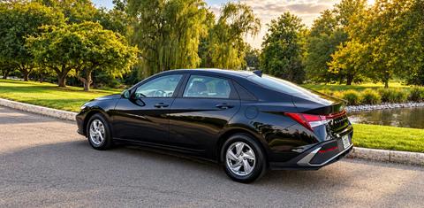 Hyundai Elantra 2025
