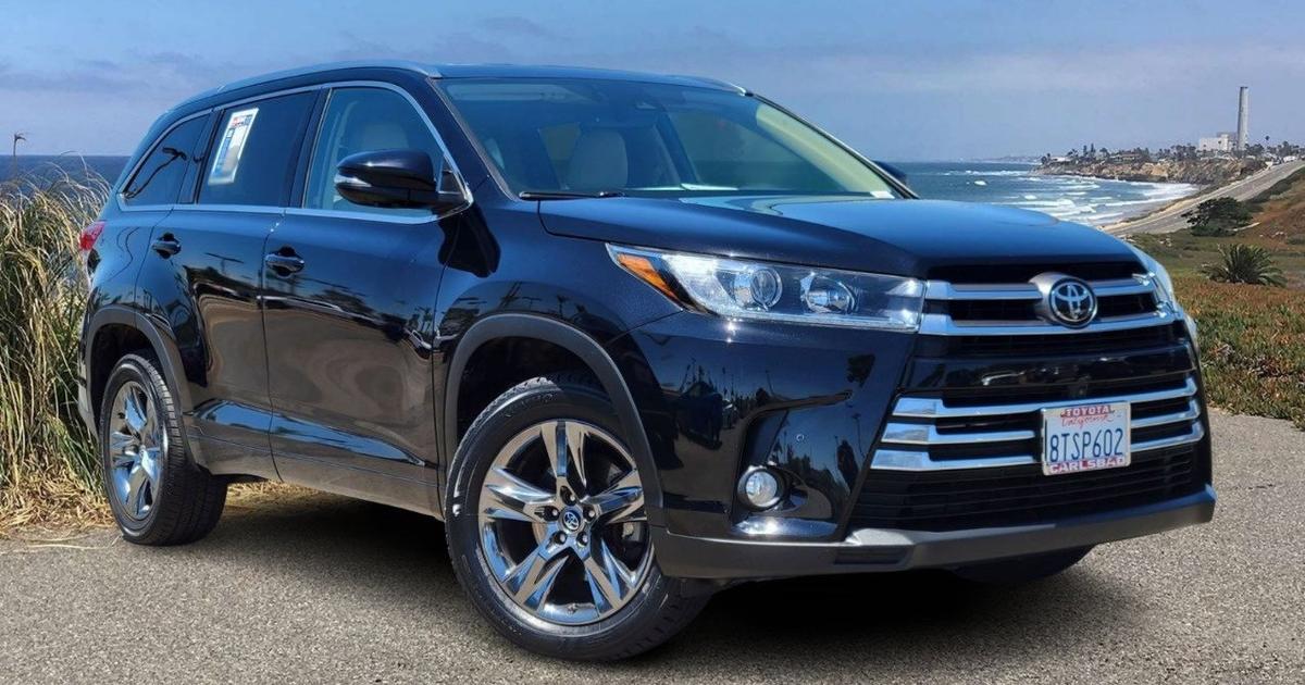 Toyota Highlander Hybrid 2017 rental in Westbury, NY by Haroon B. Turo