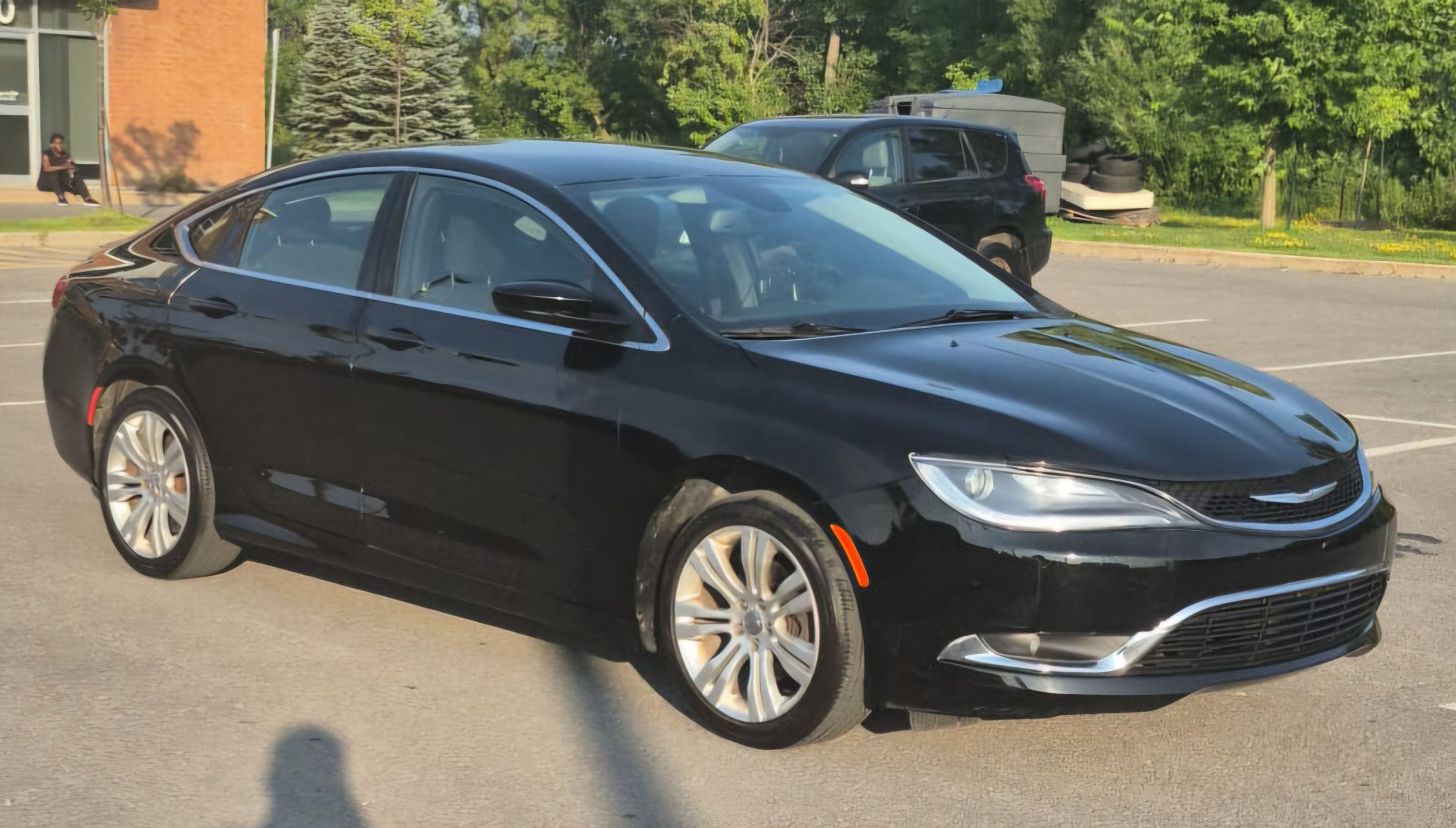 Chrysler 200 2016 à Laval, QC
