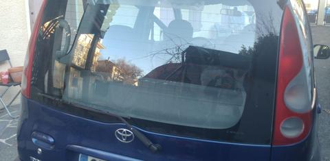 TOYOTA VERSO 2000