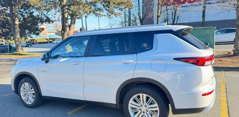 Mitsubishi Outlander Plug-In Hybrid 2025