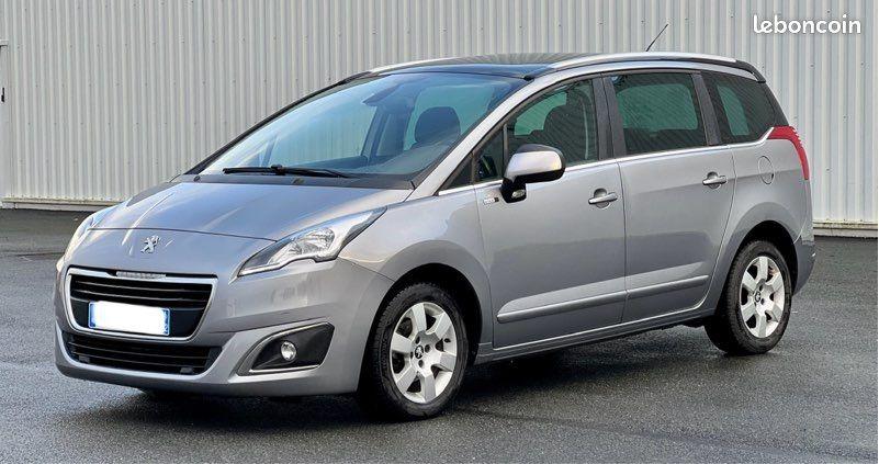 Peugeot 5008 2014 à Villeneuve-d'Ascq