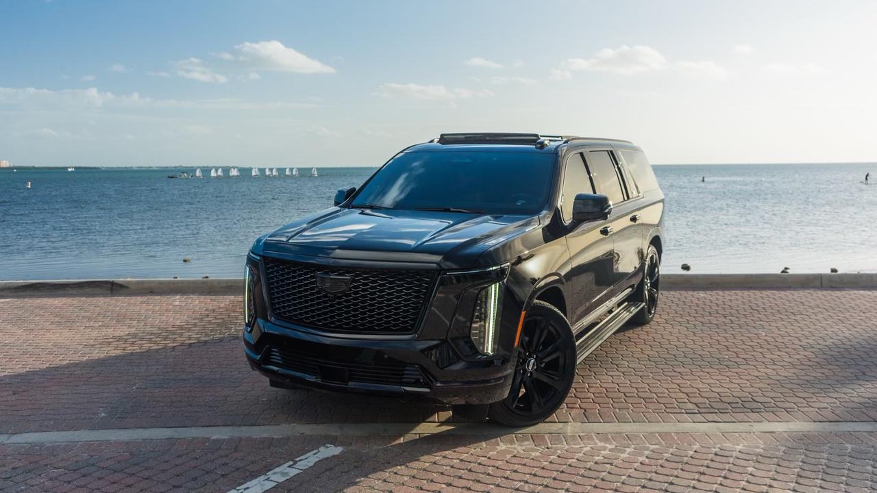 Cadillac Escalade ESV 2025 in 