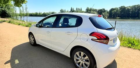Peugeot 208 BUSINESS 2019